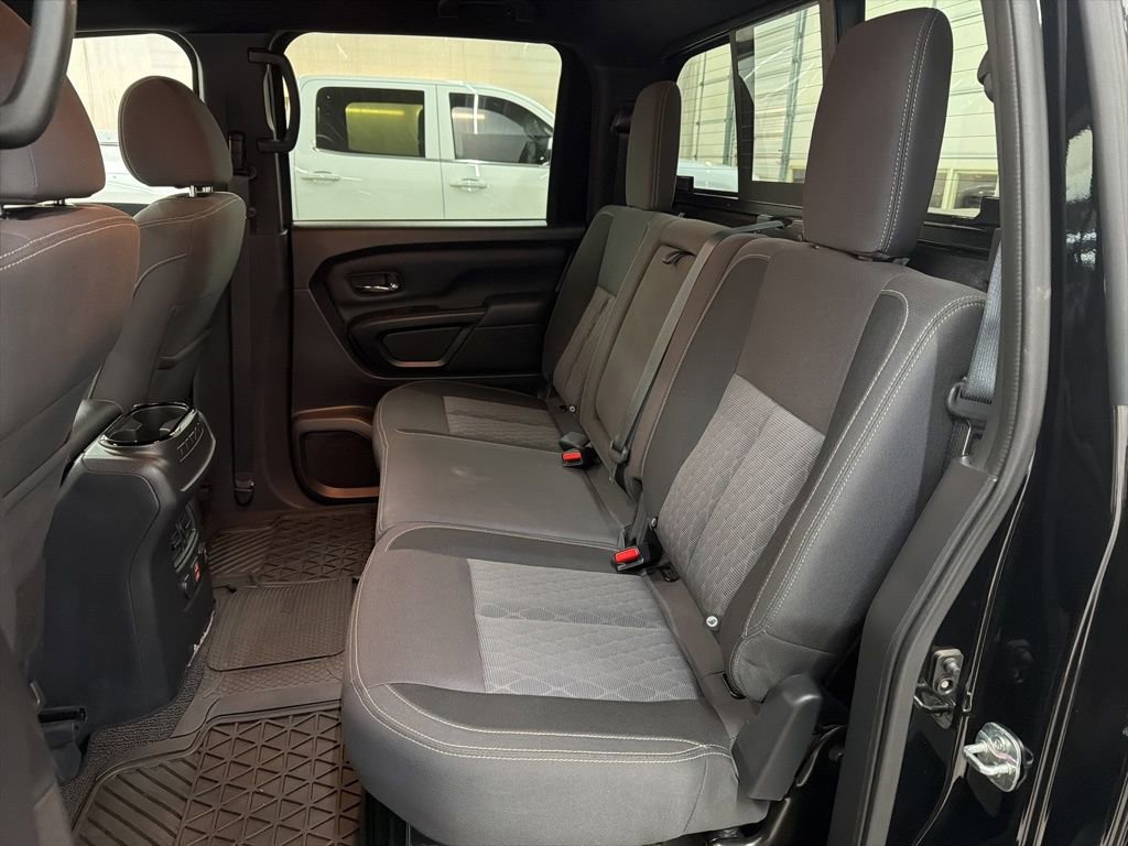 Used 2023 Nissan Titan SV w/ SV Convenience Package image 23