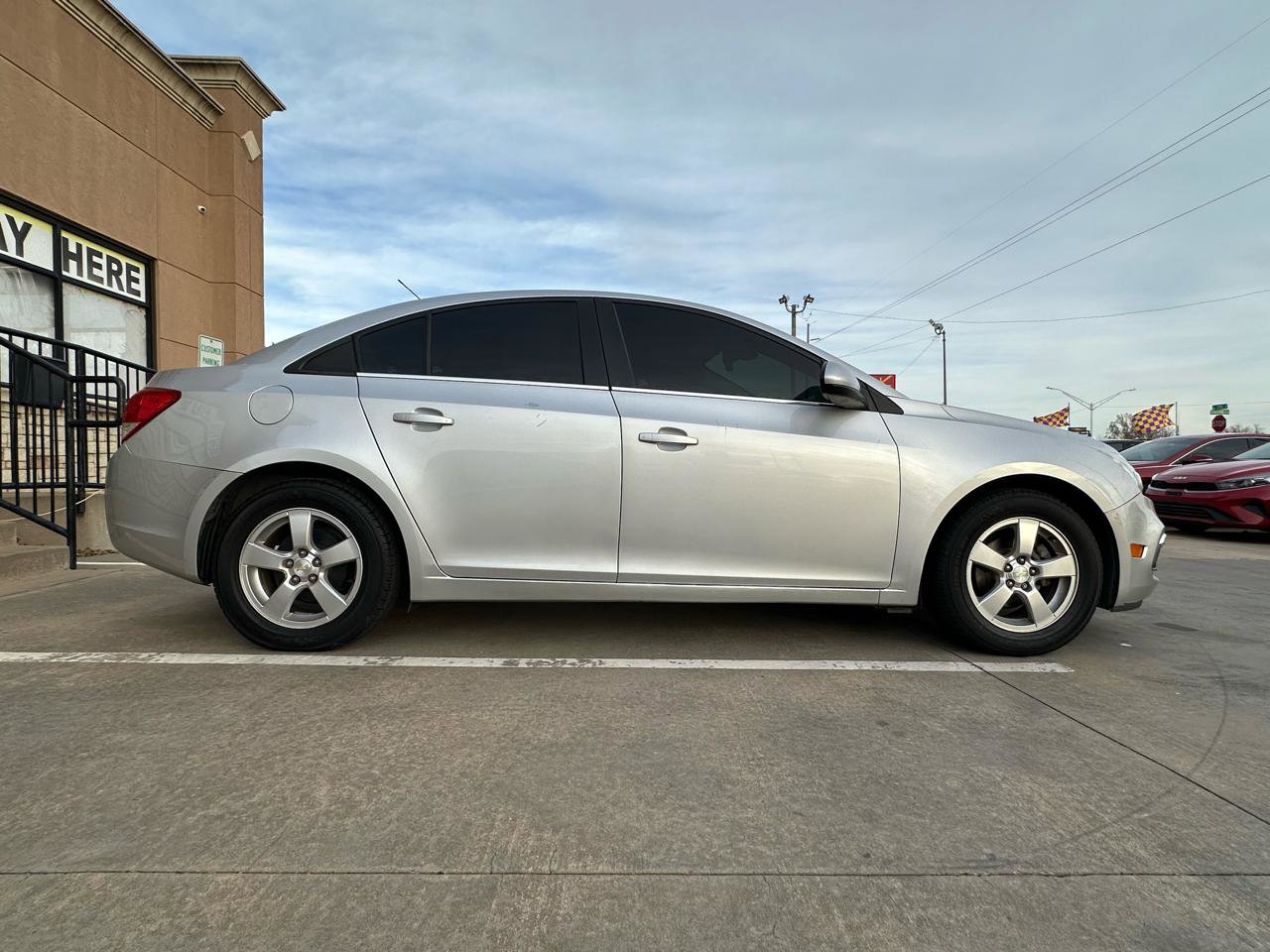 Used 2016 Chevrolet Cruze LT FWD image 4