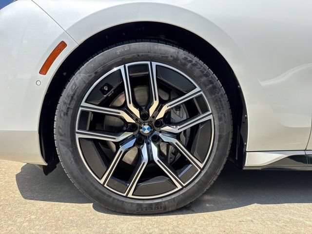Used 2025 BMW 740i xDrive AWD/4WD image 26