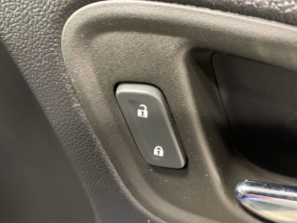 Used 2022 Chevrolet Colorado Z71 w/ Safety Package image 20