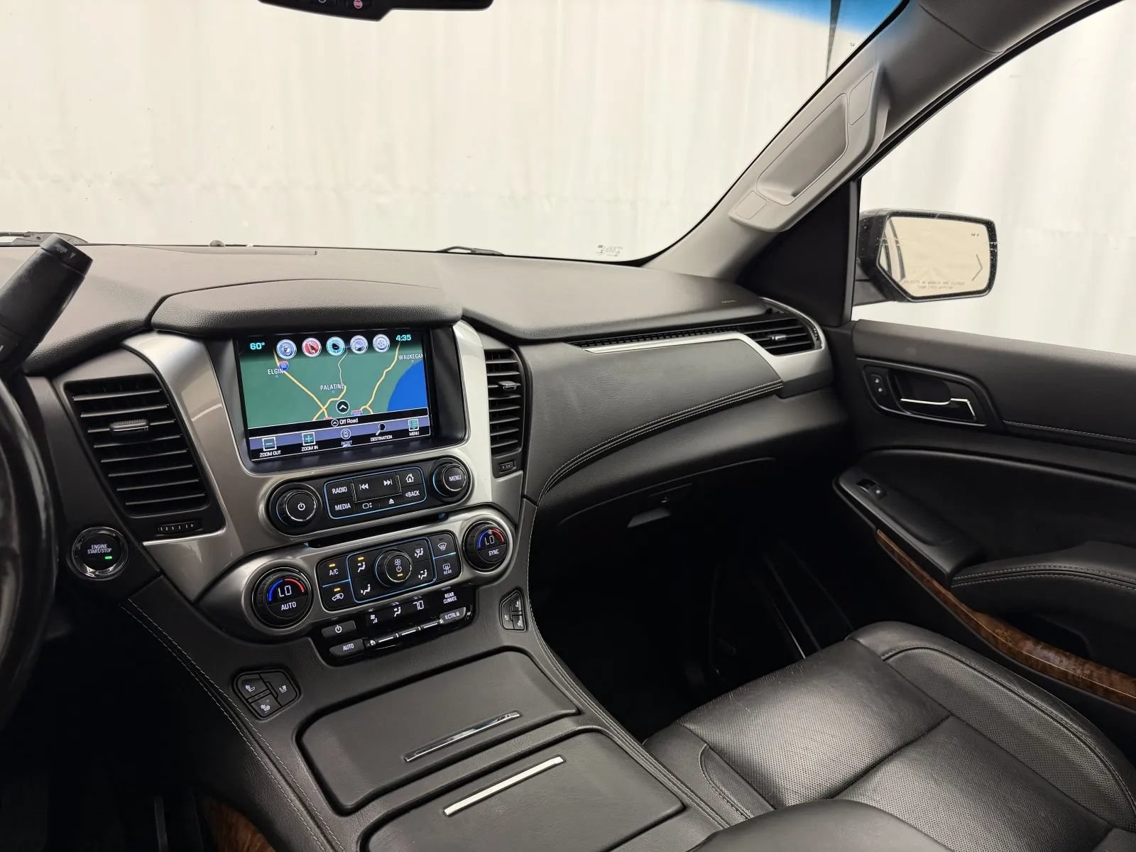 Used 2018 Chevrolet Tahoe Premier AWD/4WD image 19