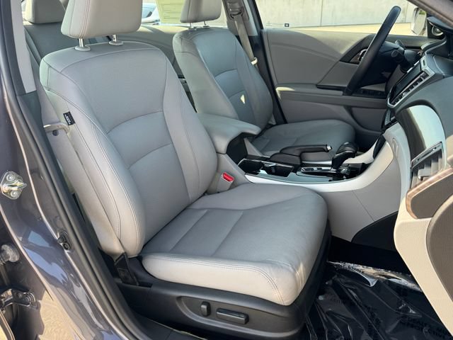 Used 2017 Honda Accord EX-L image 12