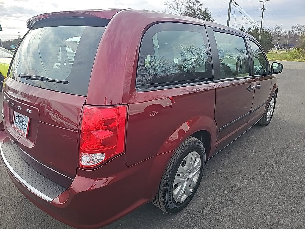Used 2016 Dodge Grand Caravan American Value Package w/ UConnect Hands-Free Group FWD image 3