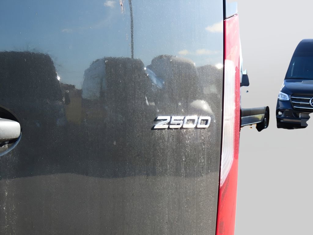 Used 2024 Mercedes-Benz Sprinter 2500 image 17