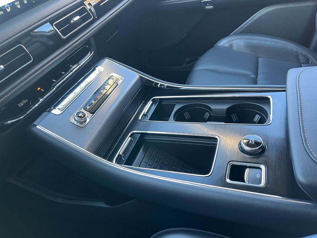 Used 2026 Lincoln Aviator AWD image 35