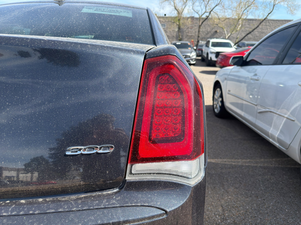 Used 2018 Chrysler 300 Touring w/ Sport Appearance Package image 7