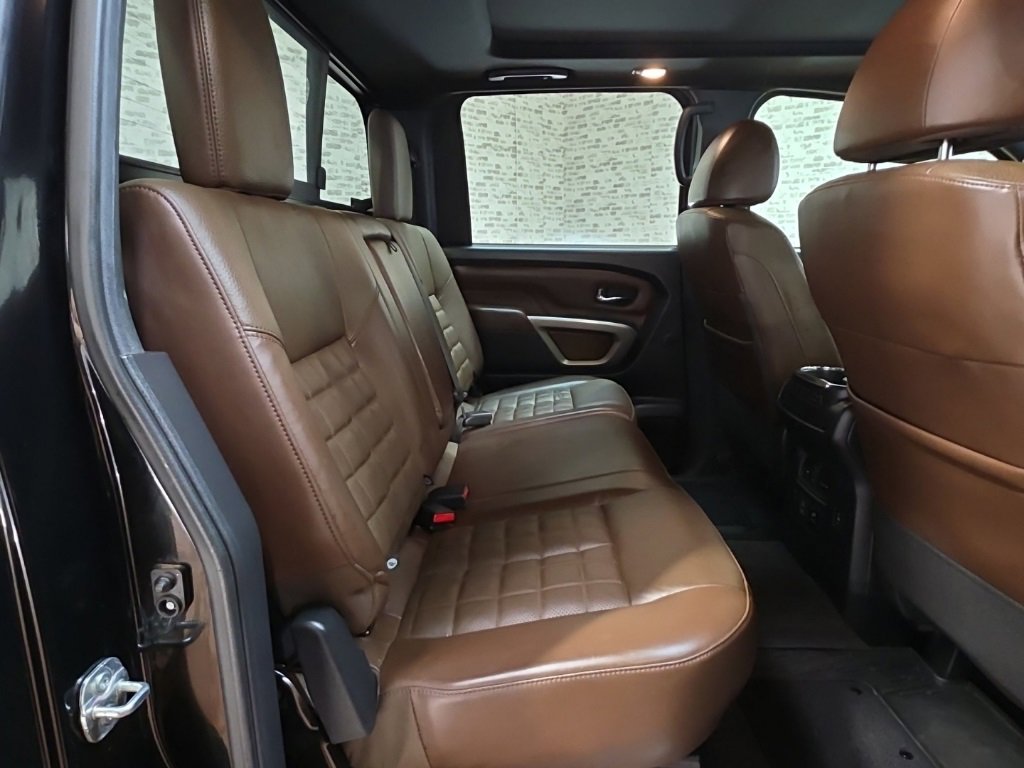 Used 2021 Nissan Titan Platinum Reserve w/ Moonroof Package image 17