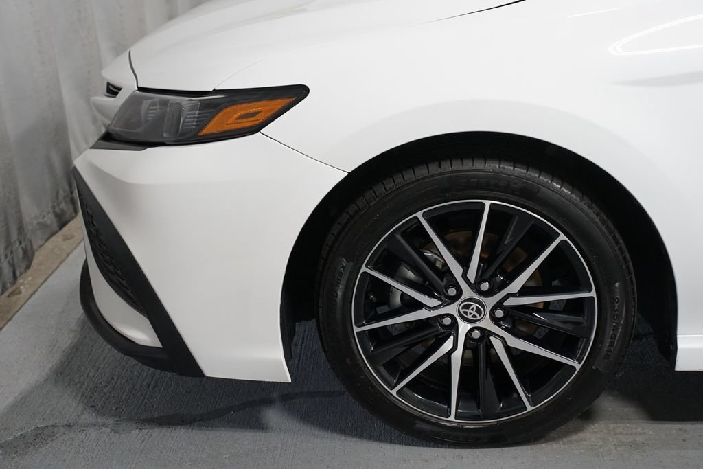 Certified 2024 Toyota Camry SE FWD image 5
