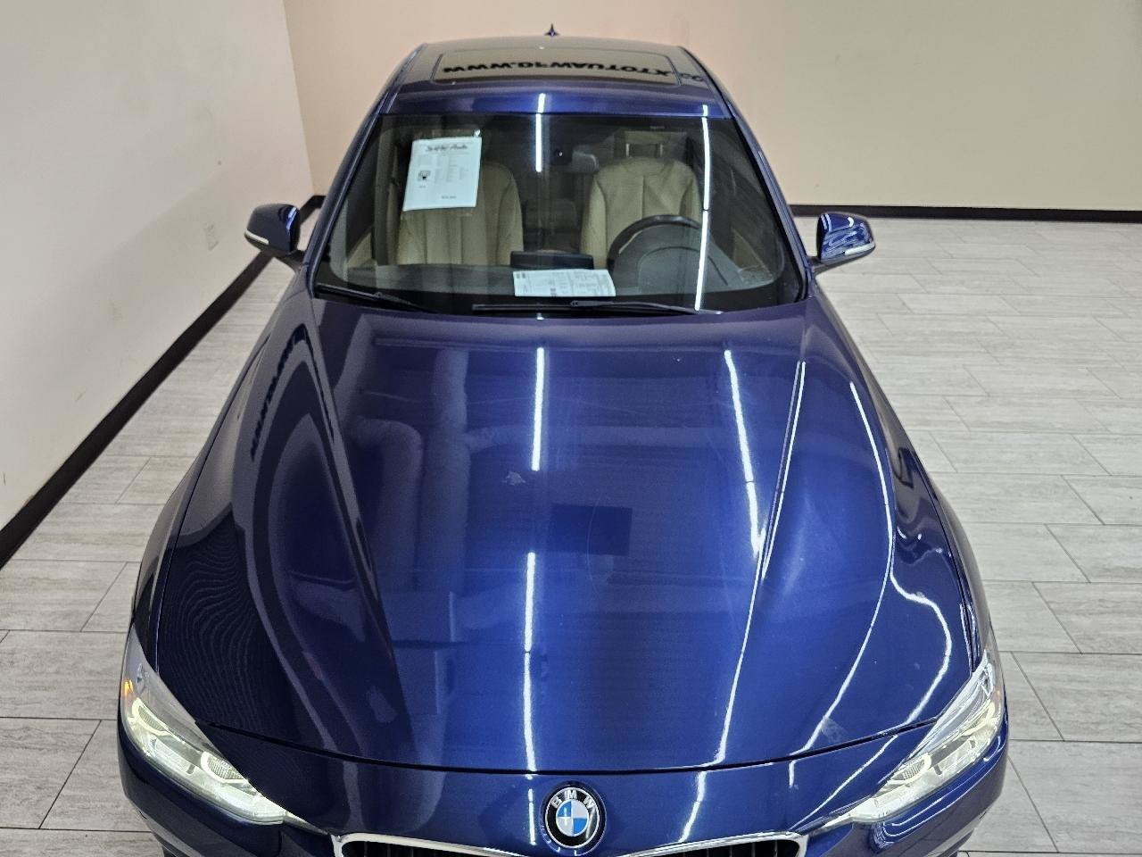Used 2017 BMW 330i xDrive Sedan AWD/4WD image 3