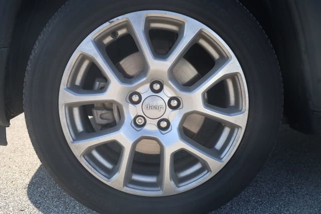 Used 2022 Jeep Compass Latitude AWD/4WD image 6