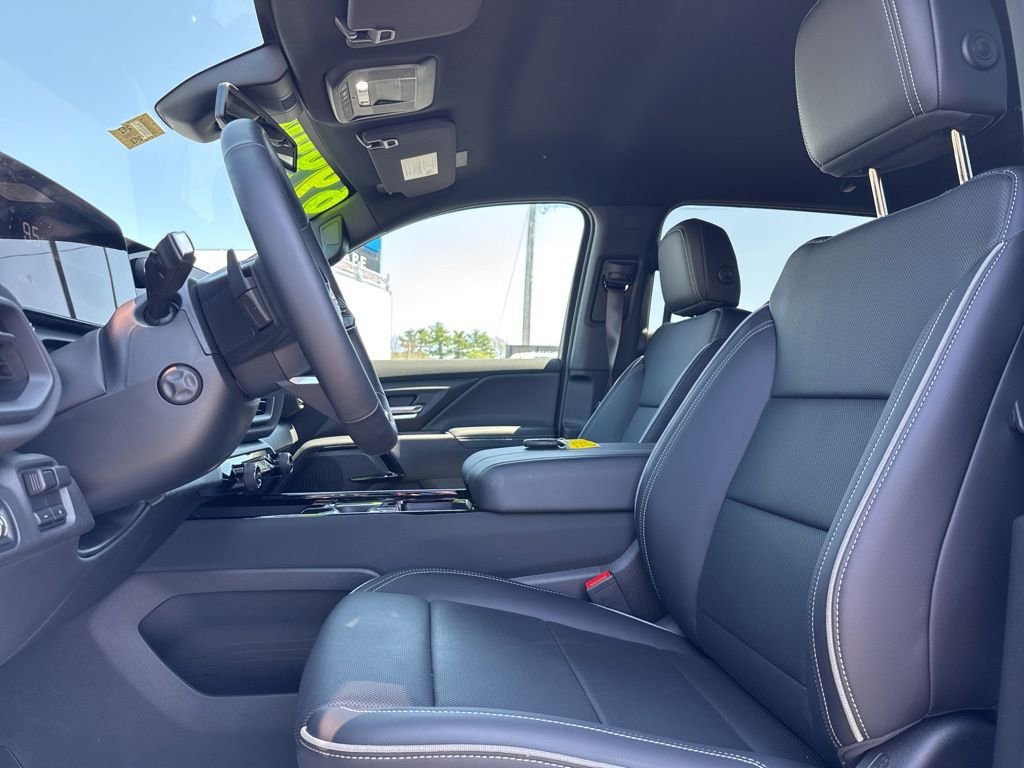 Used 2025 Chevrolet Silverado EV LT image 17
