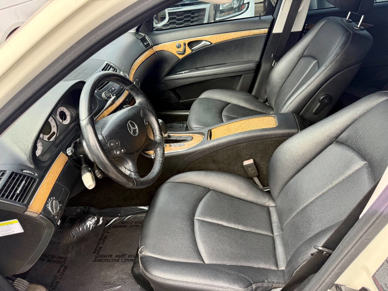 Used 2009 Mercedes-Benz E 350 Sedan image 11