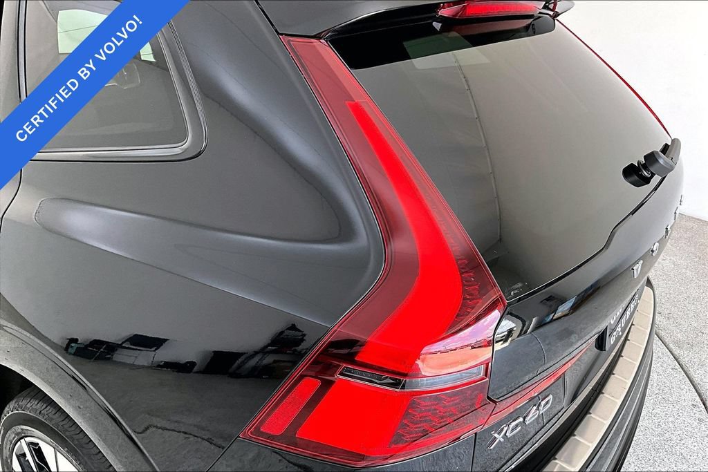 Used 2026 Volvo XC60 B5 Plus AWD/4WD image 39