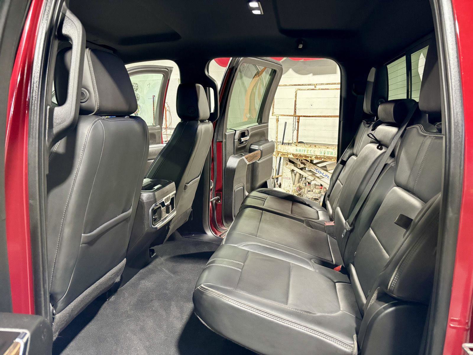 Used 2020 Chevrolet Silverado 2500 High Country w/ Gooseneck/5TH Wheel Package AWD/4WD image 19