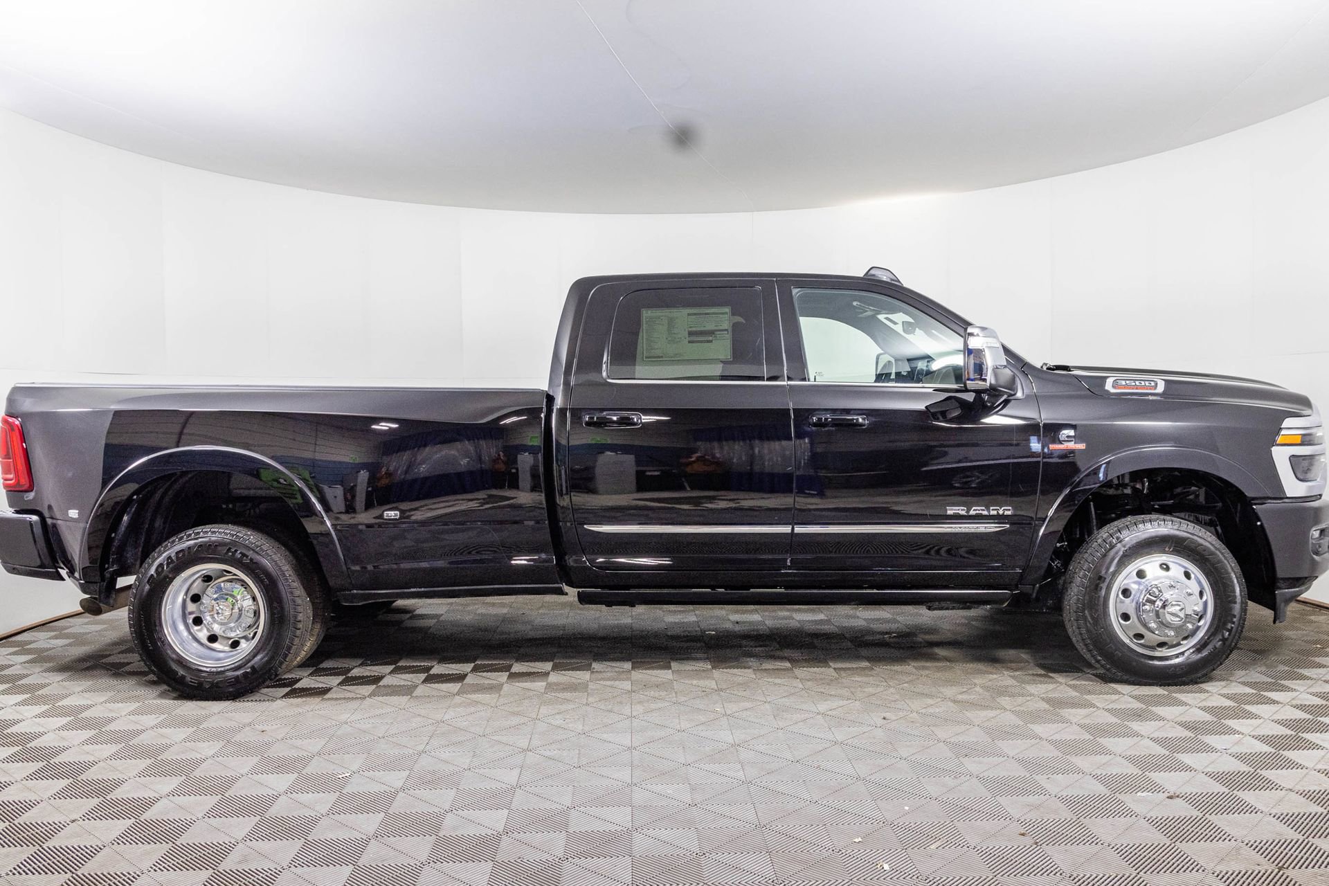 New 2026 RAM 3500 Limited image 7