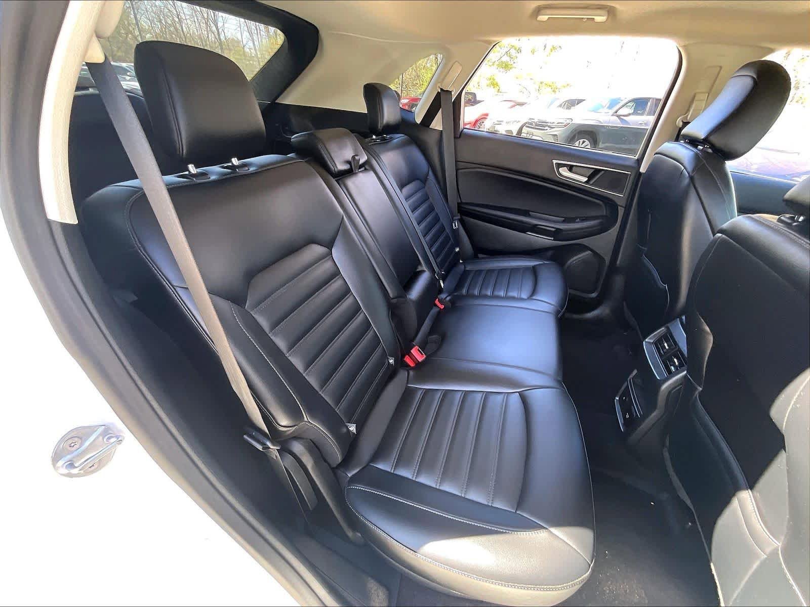 Used 2022 Ford Edge SEL w/ Convenience Package AWD/4WD image 16
