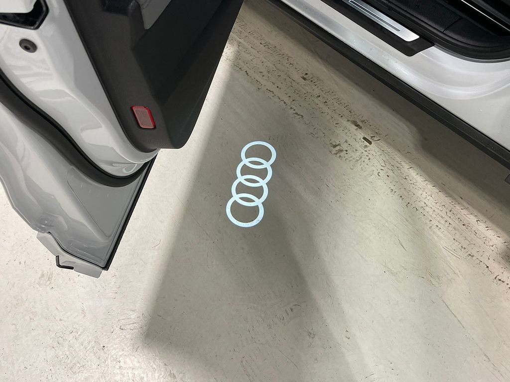 Used 2025 Audi Q3 2.0T Premium w/ Convenience Package image 18