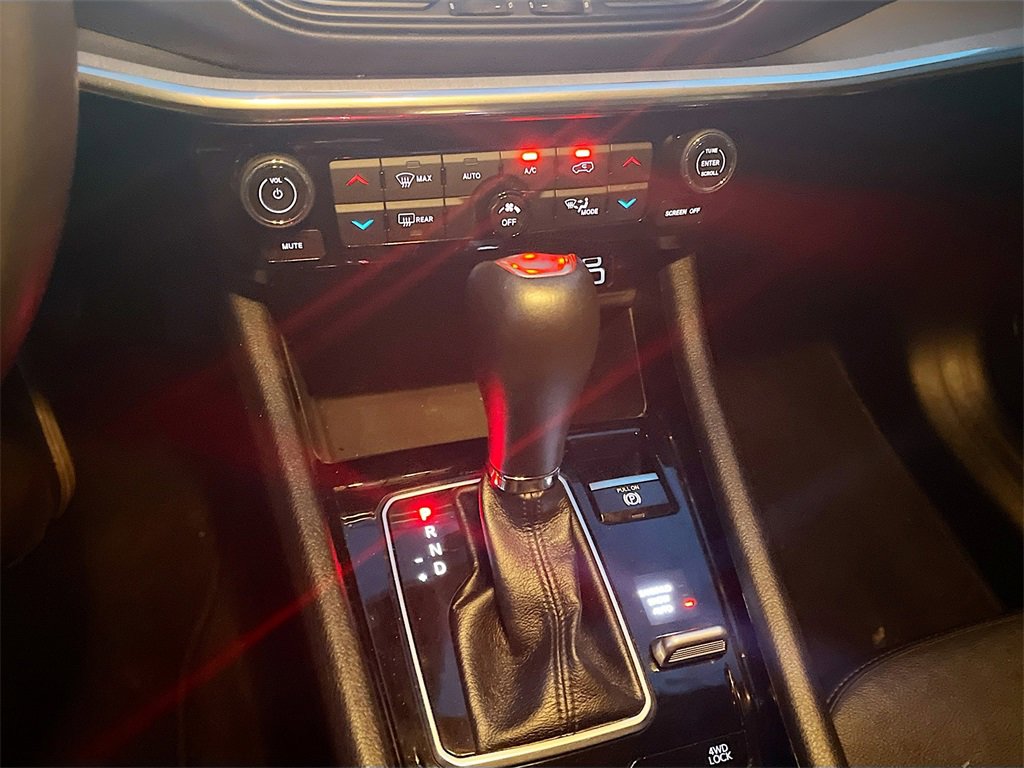 Used 2023 Jeep Compass Limited image 16