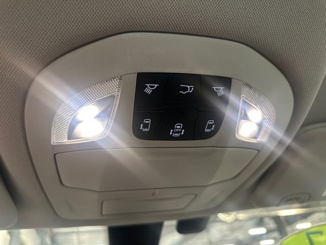 Used 2017 Chrysler Pacifica Touring-L Plus w/ Tire & Wheel Group FWD image 35