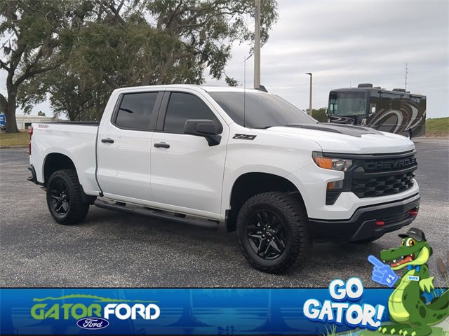 Used 2024 Chevrolet Silverado 1500 Custom Trail Boss w/ LPO, Dark Essentials Package image 2