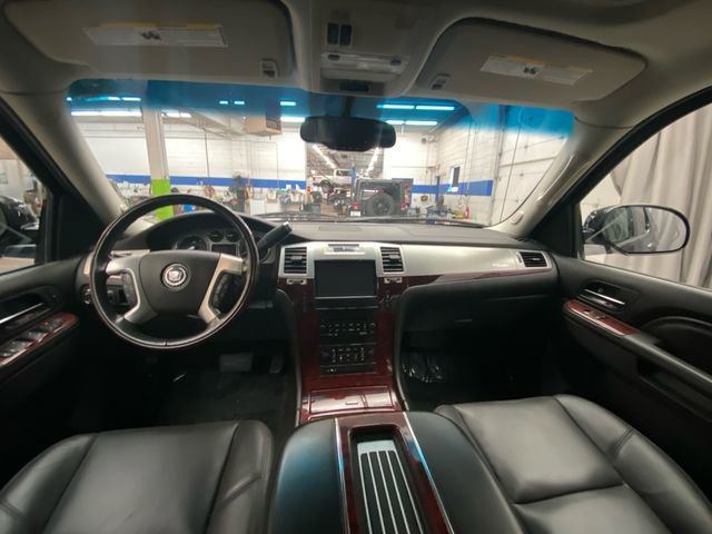 Used 2013 Cadillac Escalade EXT Luxury image 27