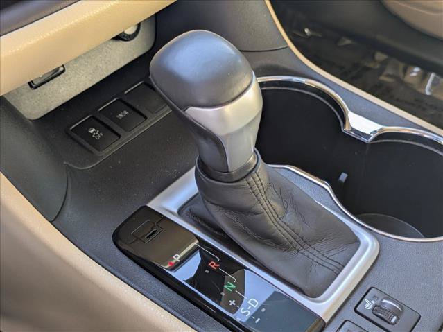 Used 2015 Toyota Highlander XLE FWD image 12