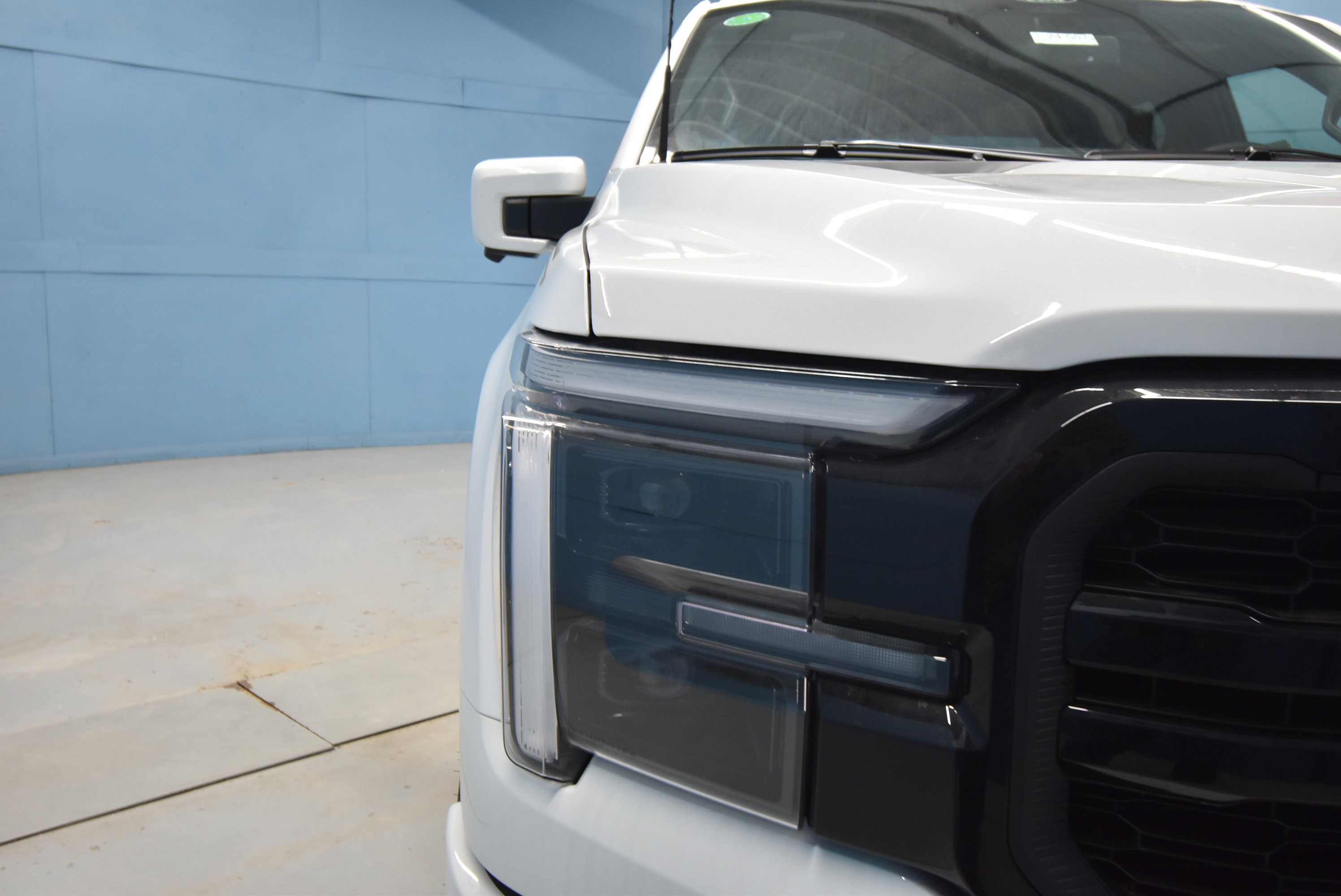 New 2025 Ford F150 Lariat w/ Equipment Group 502A High image 29