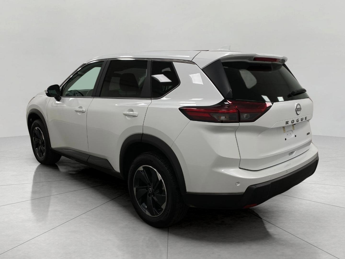 Used 2025 Nissan Rogue SV image 7