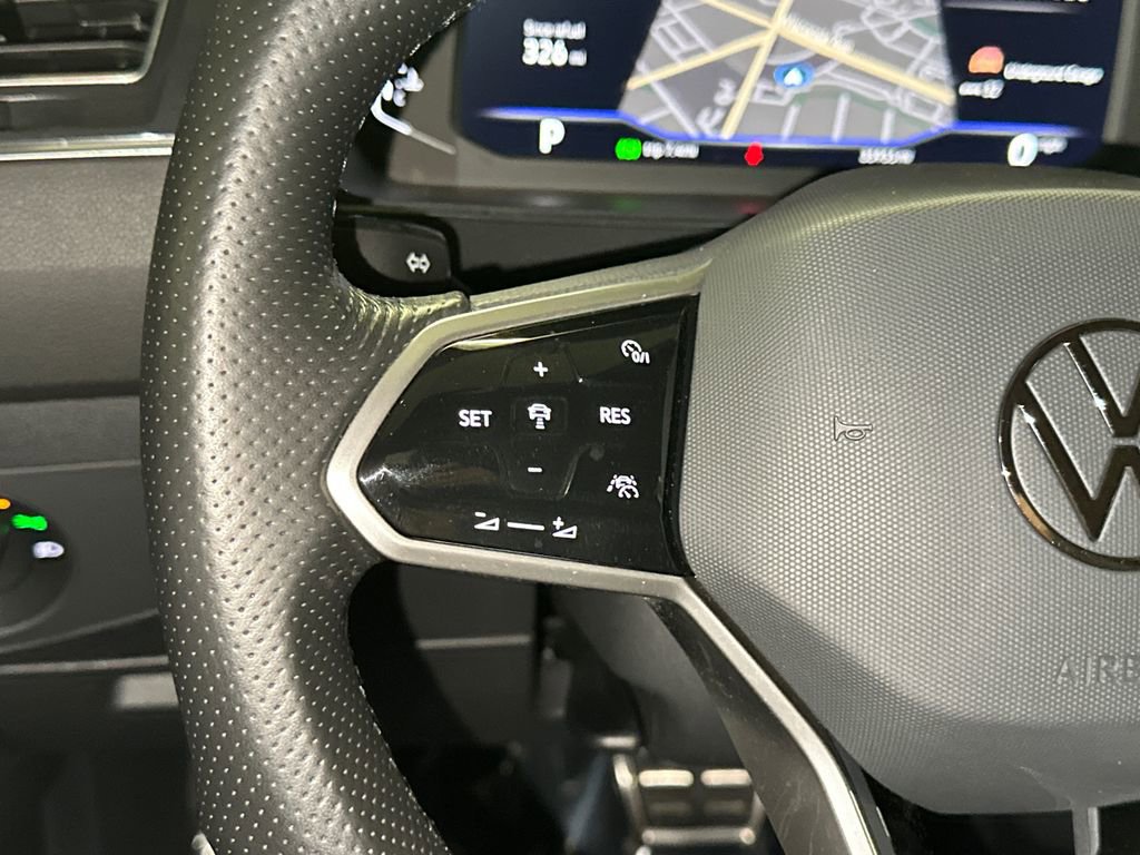 Used 2023 Volkswagen Tiguan SEL R-Line image 28