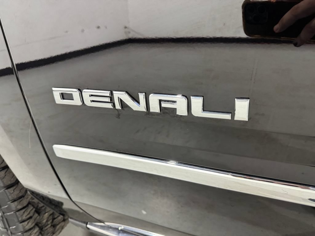 Used 2018 GMC Yukon Denali w/ Open Road Package AWD/4WD image 33
