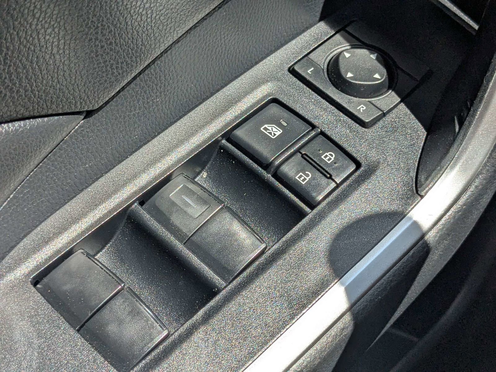 Used 2019 Toyota RAV4 XLE w/ Convenience Package image 24