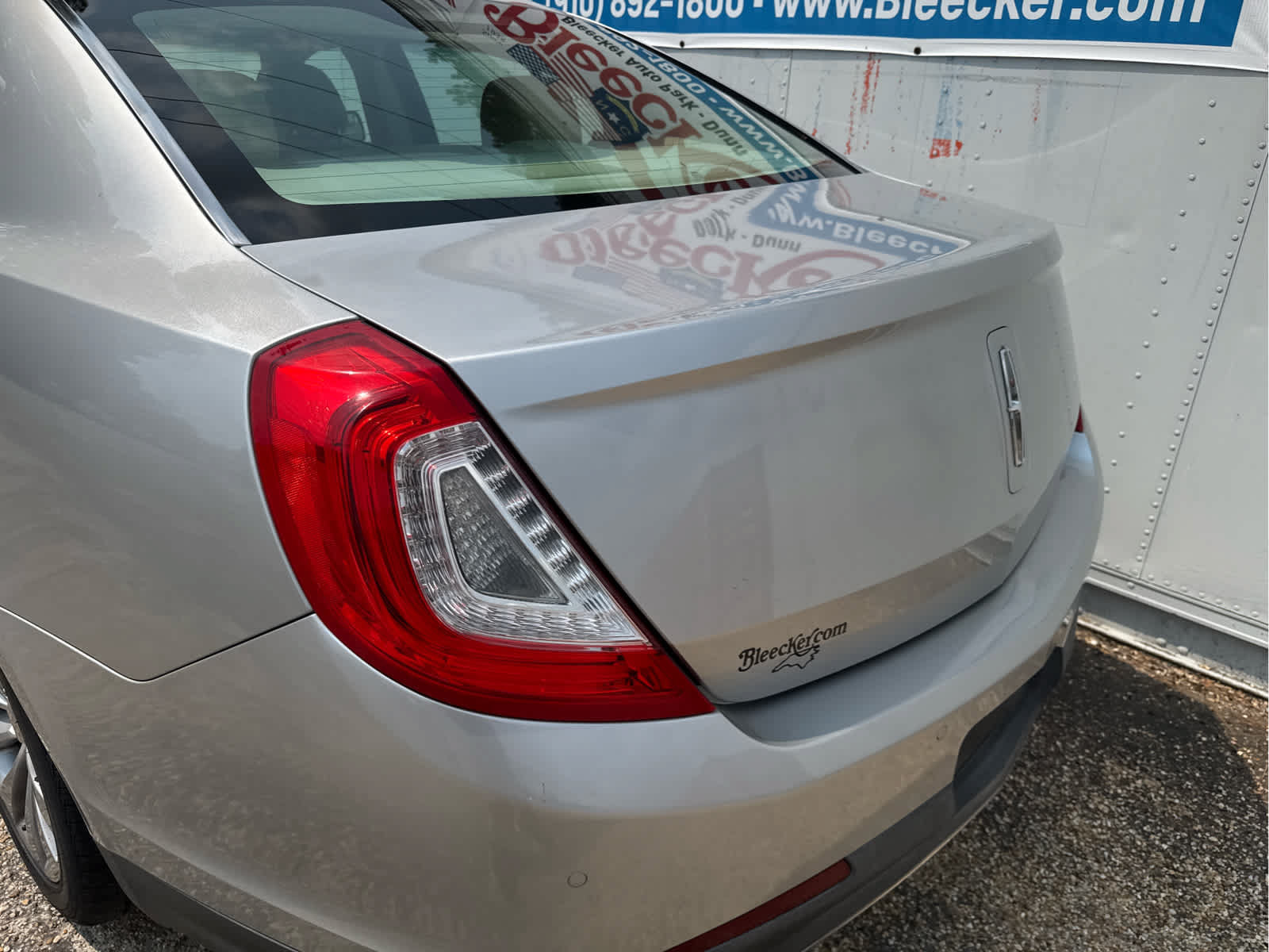 Used 2013 Lincoln MKS FWD image 17