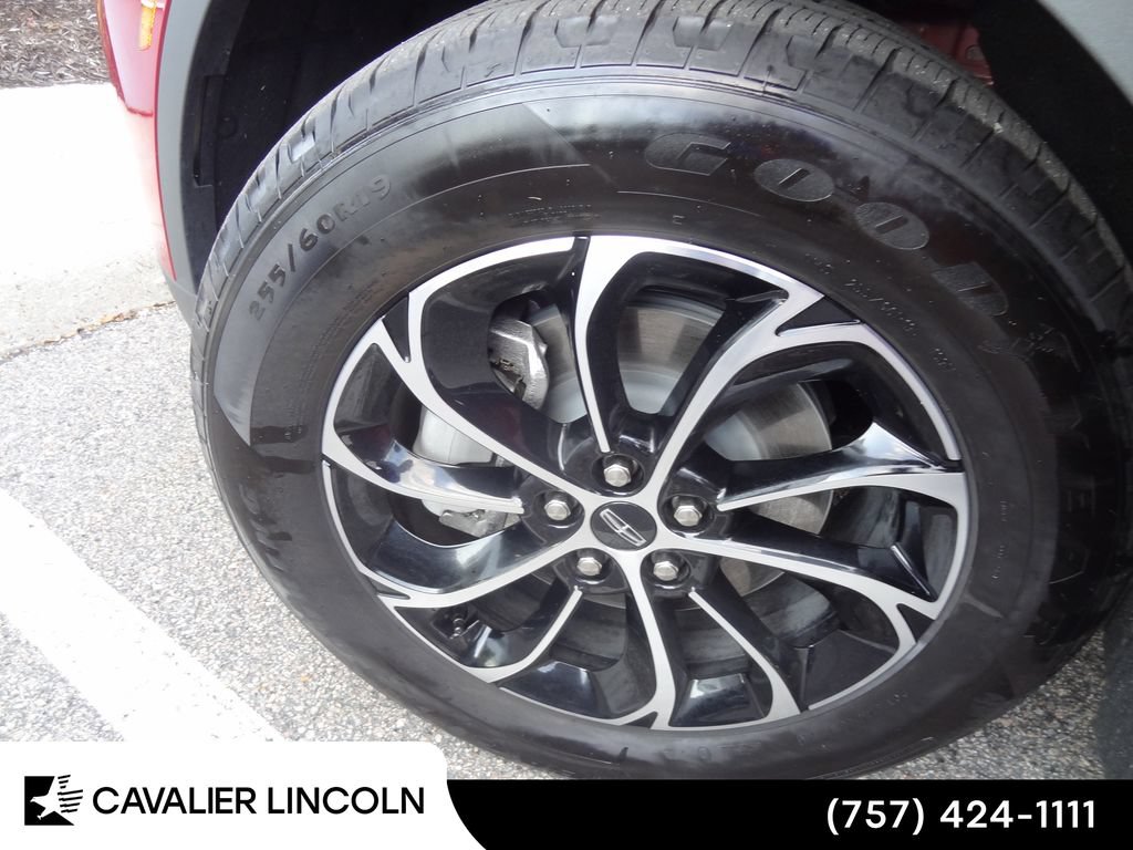Used 2026 Lincoln Nautilus Premier AWD/4WD image 39