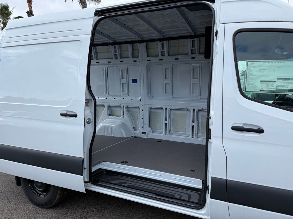 New 2025 Mercedes-Benz Sprinter 2500 image 19