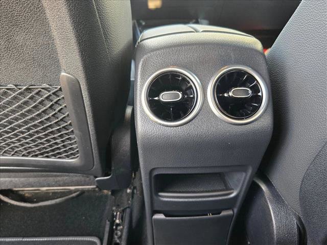 Used 2025 Mercedes-Benz GLB 250 image 17