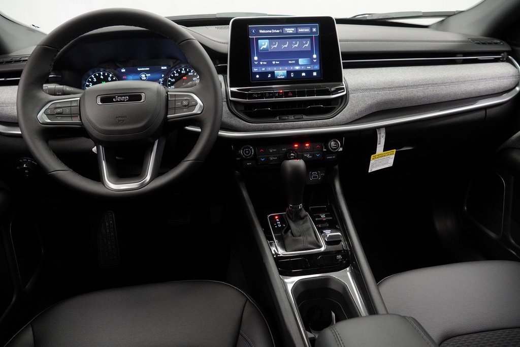 Certified 2025 Jeep Compass Latitude w/ Convenience Group image 20