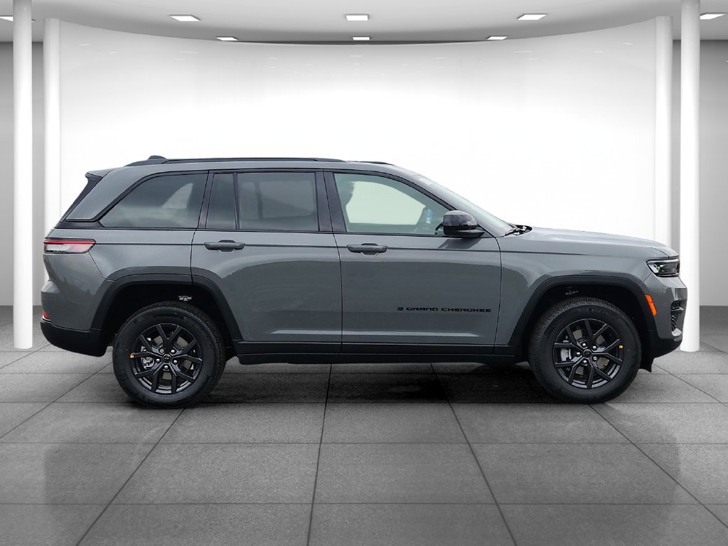 New 2027 Jeep Grand Cherokee Laredo X AWD/4WD image 8