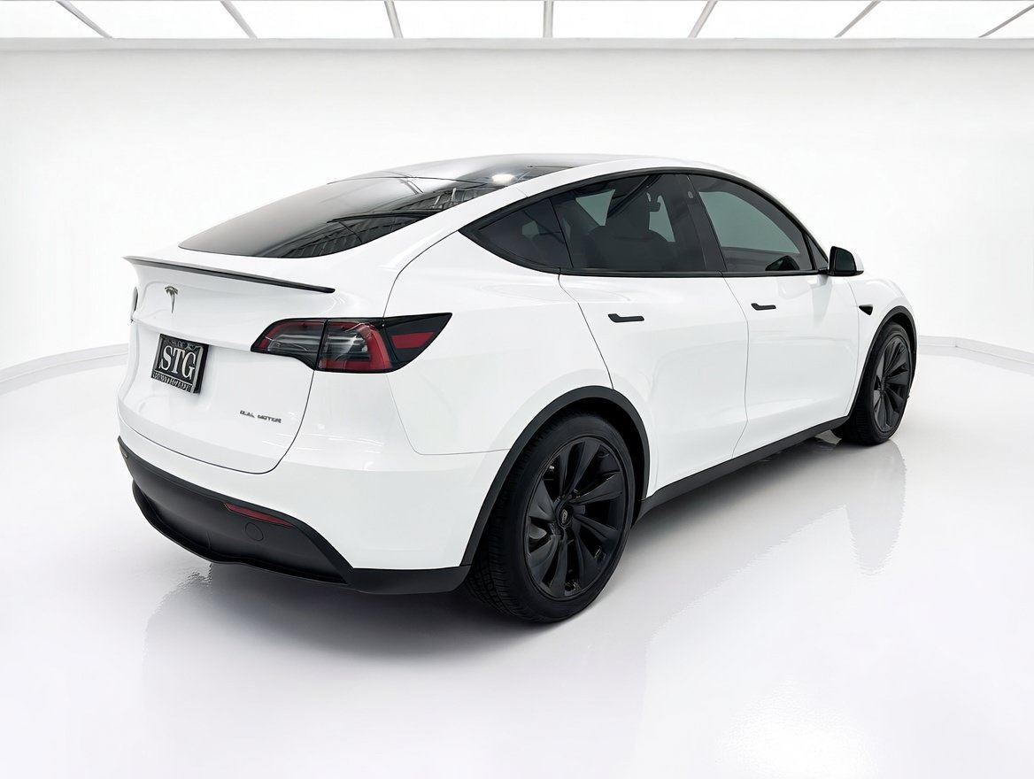 Used 2023 Tesla Model Y Performance AWD/4WD image 4