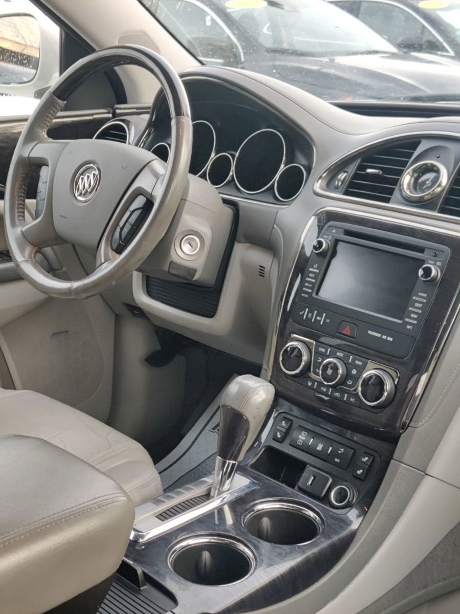 Used 2016 Buick Enclave Leather image 16
