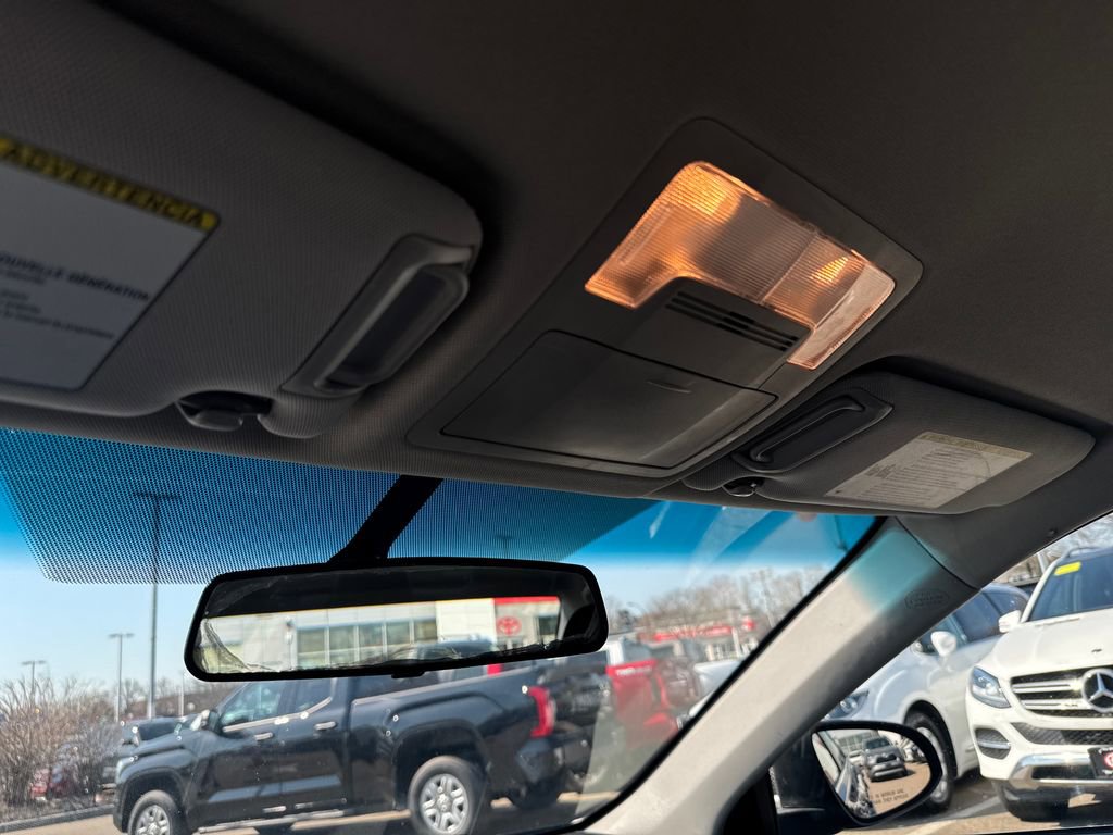 Used 2016 Toyota Camry SE image 28