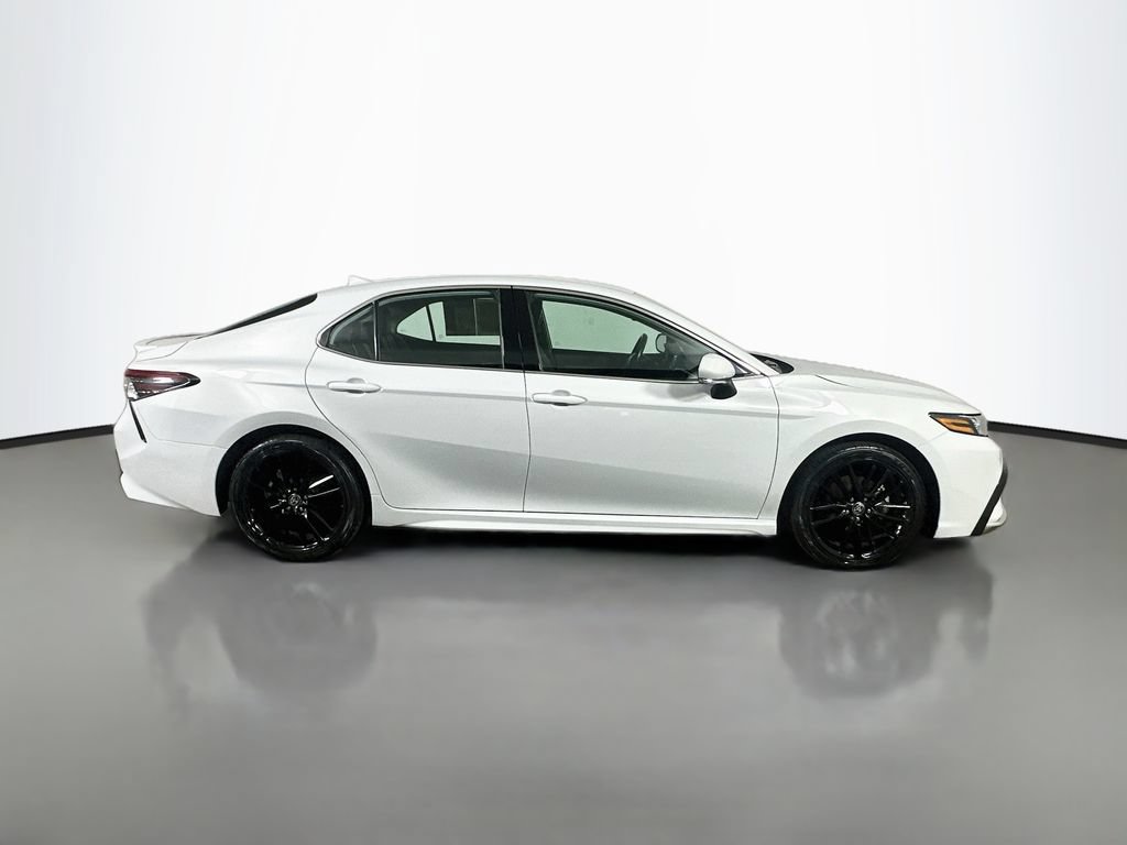 Used 2024 Toyota Camry XSE FWD image 7