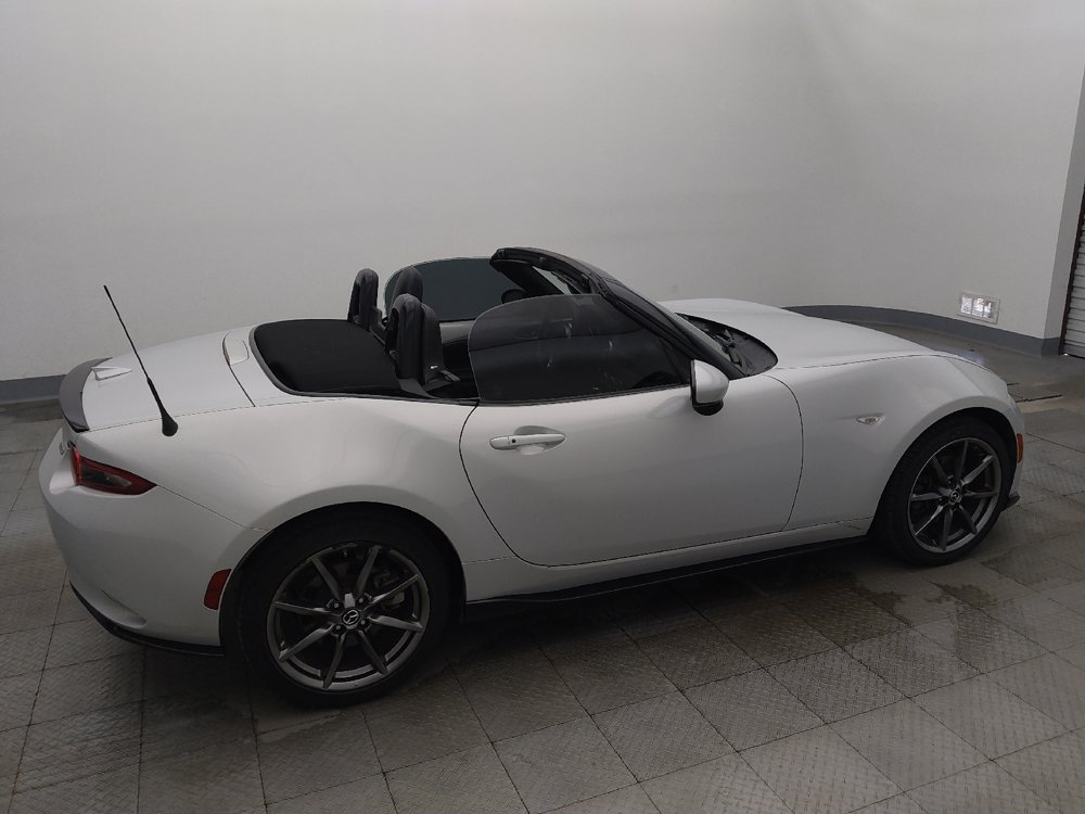 Used 2019 MAZDA MX-5 Miata Grand Touring w/ Appearance Package RWD image 10