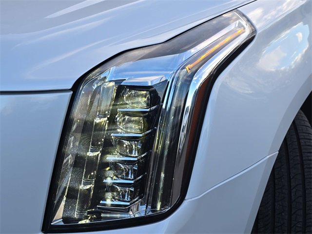 Used 2020 Cadillac Escalade Luxury w/ LPO, Radiant Package image 34