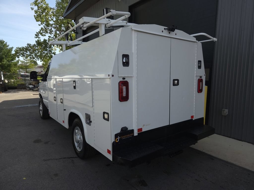 Used 2021 Ford E-350 and Econoline 350 Super Duty w/ Power Windows & Locks Group RWD image 3