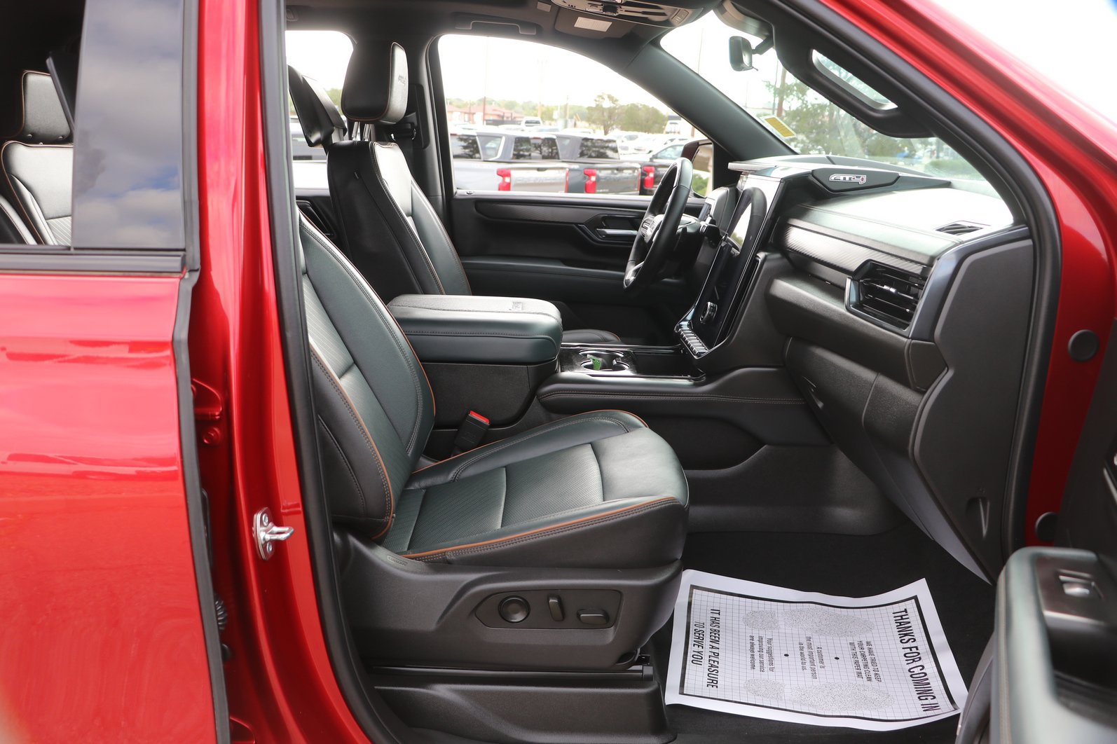 Used 2025 GMC Yukon XL AT4 w/ AT4 Premium Plus Package AWD/4WD image 36