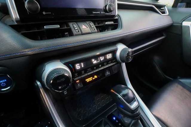 Used 2019 Toyota RAV4 XSE image 11