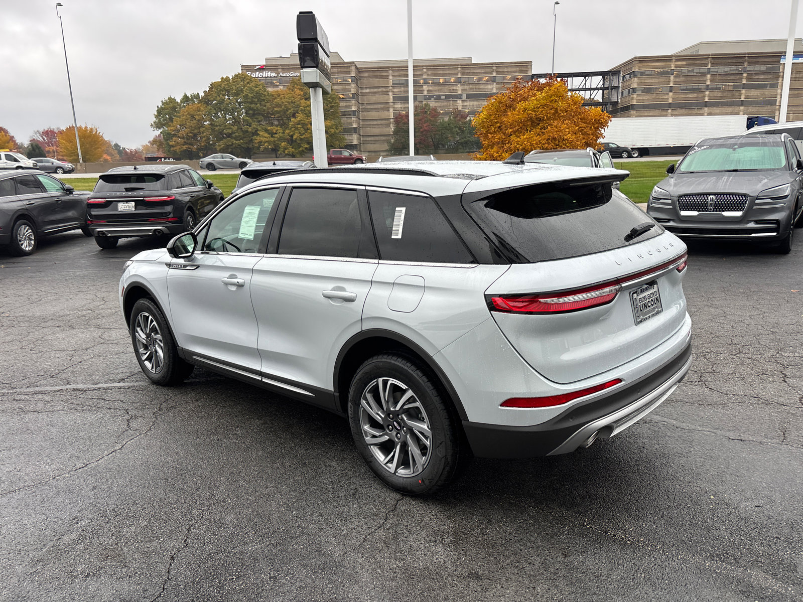 New 2026 Lincoln Corsair Premiere image 5