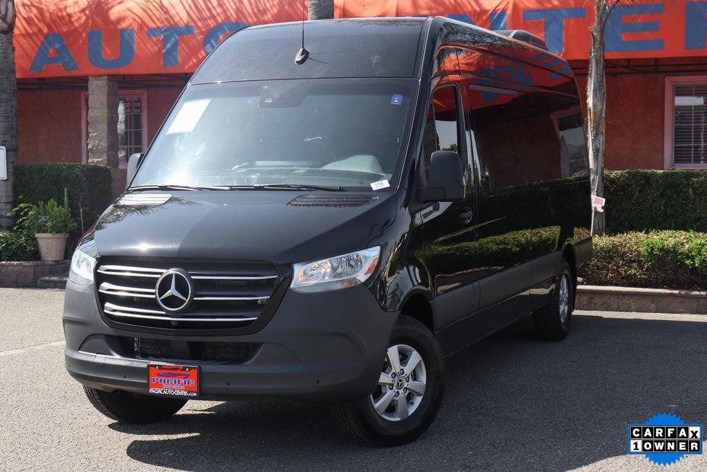 Used 2023 Mercedes-Benz Sprinter 2500 image 4