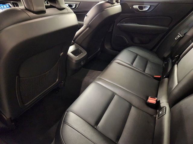 Used 2024 Volvo S60 B5 Core image 30