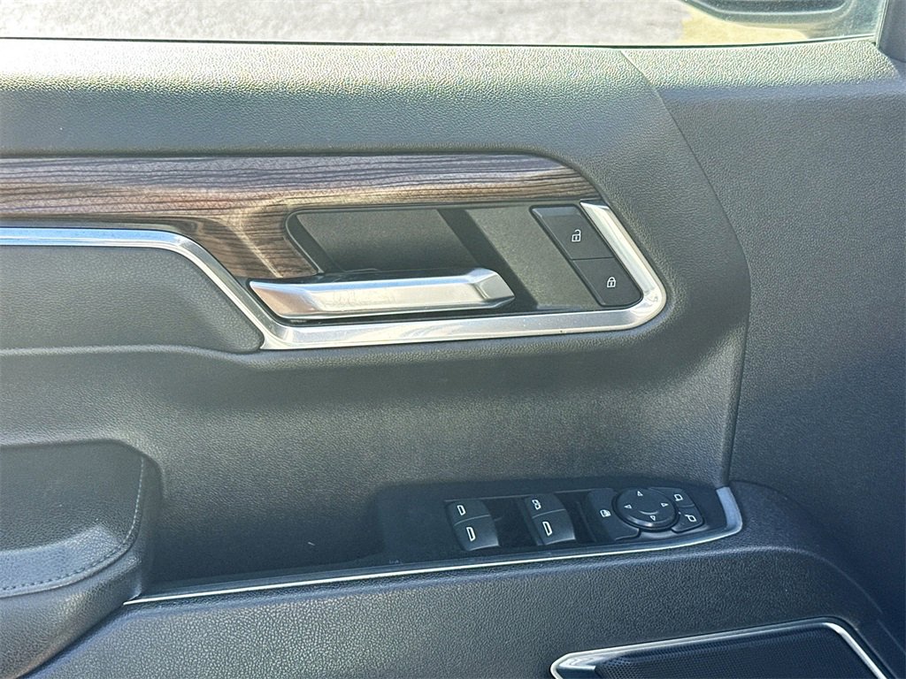 Used 2023 Chevrolet Silverado 1500 LT image 16
